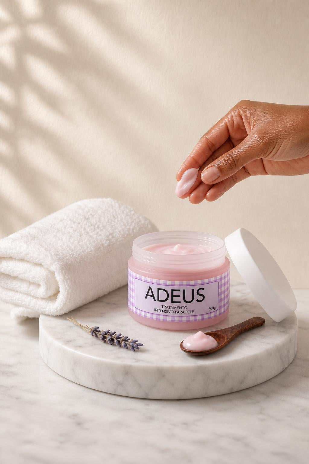 Tomar un poco de crema después de la ducha